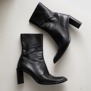 90s GUCCI BLACK LEATHER BOOTS Women’s 9.5